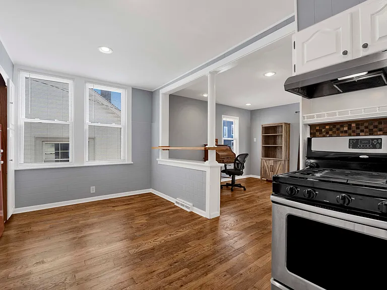 3721 W Shakespeare Ave — Photo 11