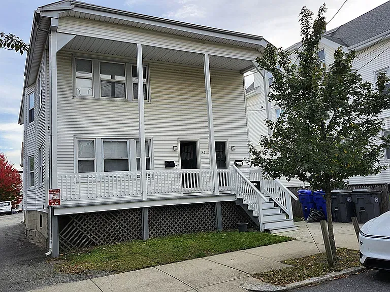 45 E George St — Photo 1