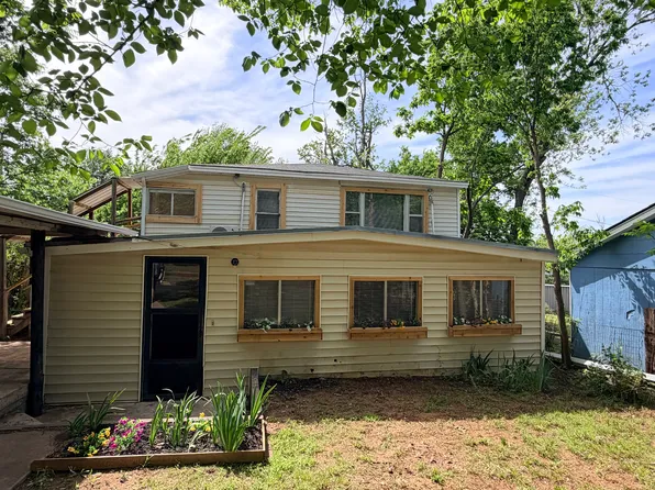 405 1/2 N 1st St #405-1/2, Guthrie, OK 73044