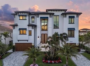 241 Egret Ave, Naples, FL 34108