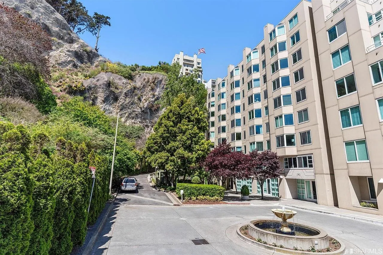 1 bed, 621 sqft, $4,500 — Photo 1