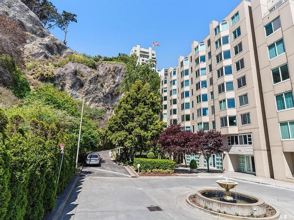 220 Lombard St #324