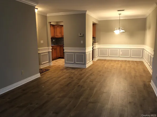 21 Scenic Vw, Yorktown Heights, NY 10598