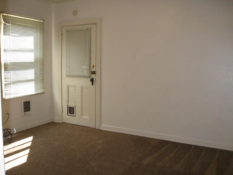 1352 NW Taylor Ave #1 — Photo 10