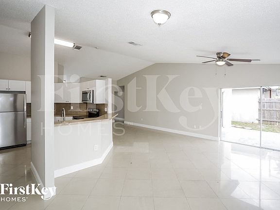 5th image of 12324 SW 198th St
