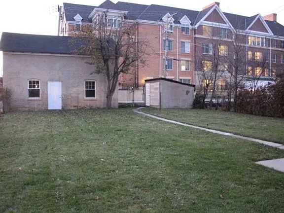 Huge fenced-in backyard!