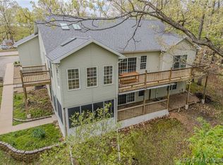 393 Crystal Springs Rd, Linn Creek, MO 65052