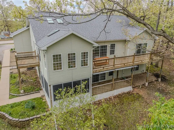 393 Crystal Springs Rd, Linn Creek, MO 65052