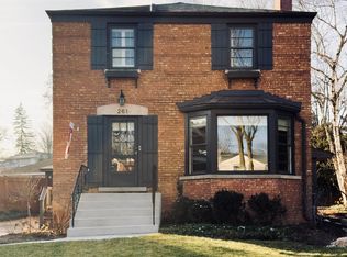 261 Chesterfield Ave, Glen Ellyn, IL 60137