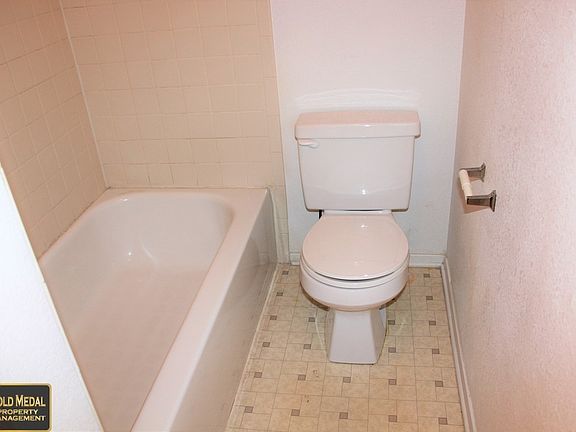 5th image of 1104 Shanarae Cir APT B