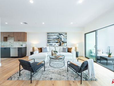 12507 Califa St, Valley Village, CA, 91607