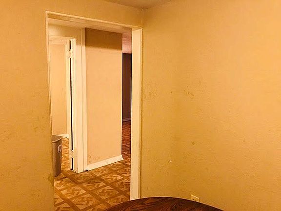 2nd image of 411 Arroyo Ln #1