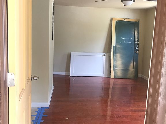 5th image of 10417 Wooster Dr