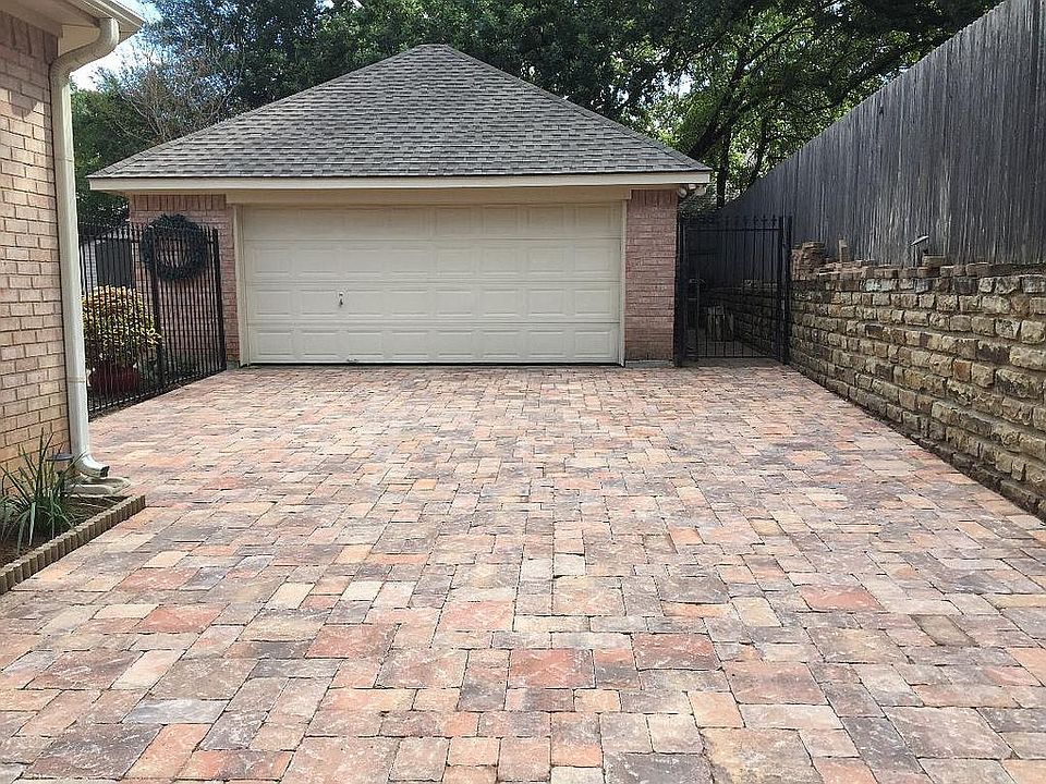 2nd image of 8304 Shady Oaks Dr