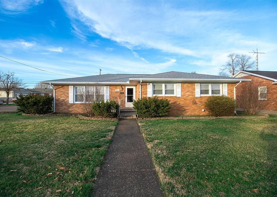 1st image of 801 Parkway Dr