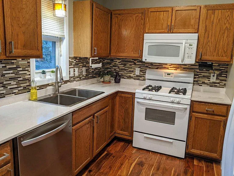 16720 Joplin Way — Photo 6