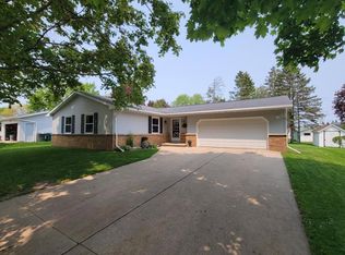 526 Ardmore Ave, Ripon, WI 54971