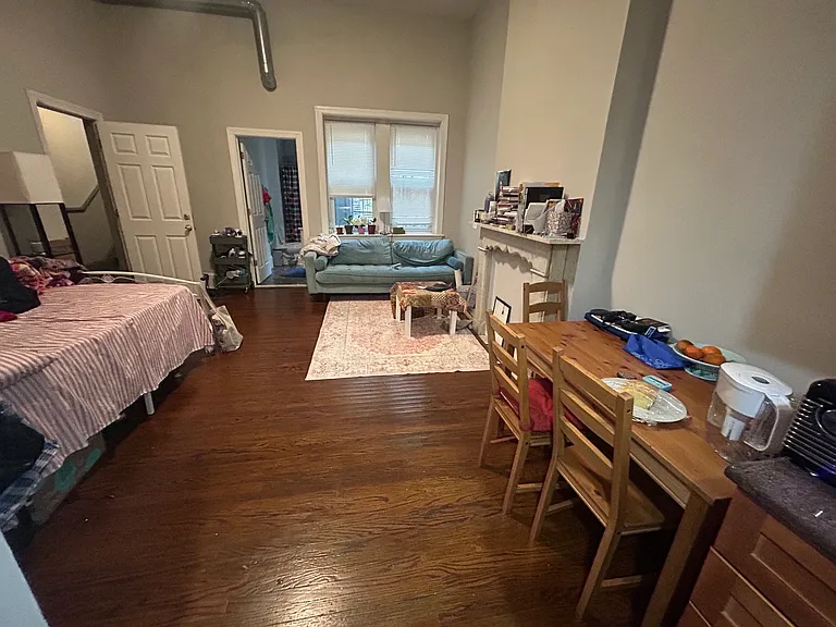 1931 Chestnut St #2H — Photo 7