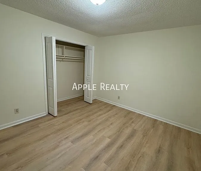 925 Fleming Dr — Photo 13
