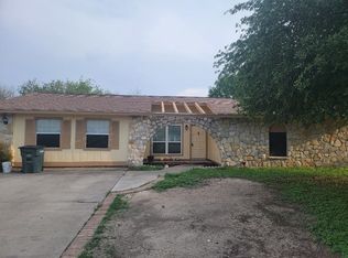110 Pauline Ave, Del Rio, TX 78840
