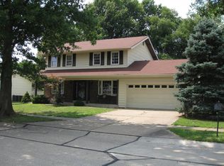 637 Fox Plains Dr, Florissant, MO