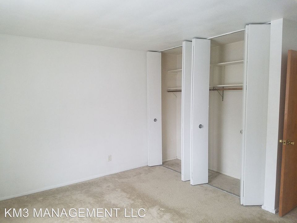 2nd image of 1600 60th St APT 39