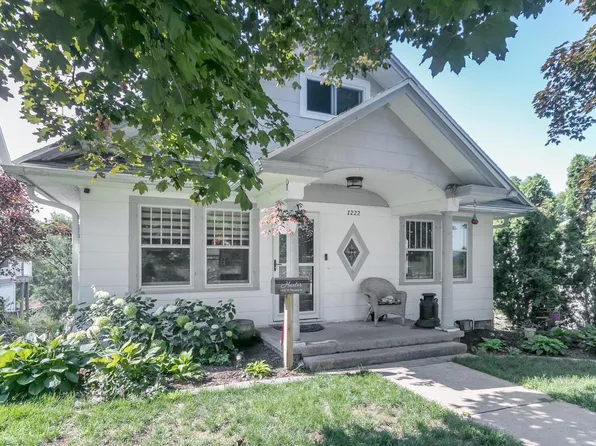 1222 West Pleasant Street, Portage, WI 53901