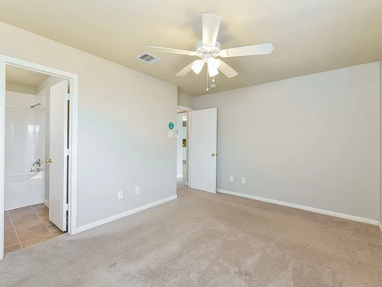 13118 Kingston Point Ln — Photo 11