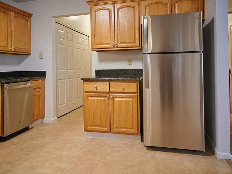 Grand Bay Apartments and Townhomes — Photo 58