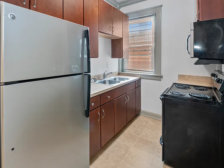 403 W Bloom St #5 — Photo 5