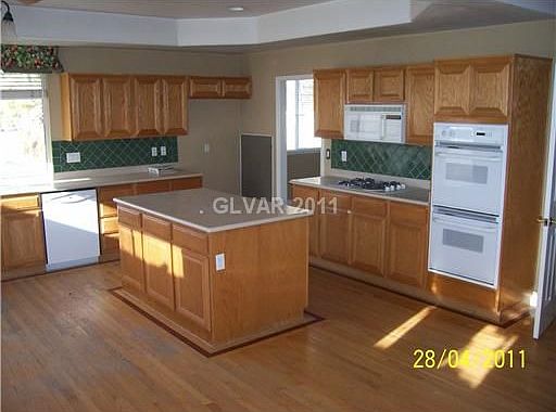 3rd image of 9532 Mountainair Ave