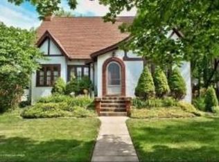 255 E Niagara Ave, Elmhurst, IL