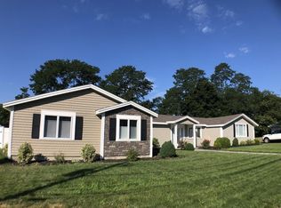 8 Lisa Rd, Peabody, MA 01960