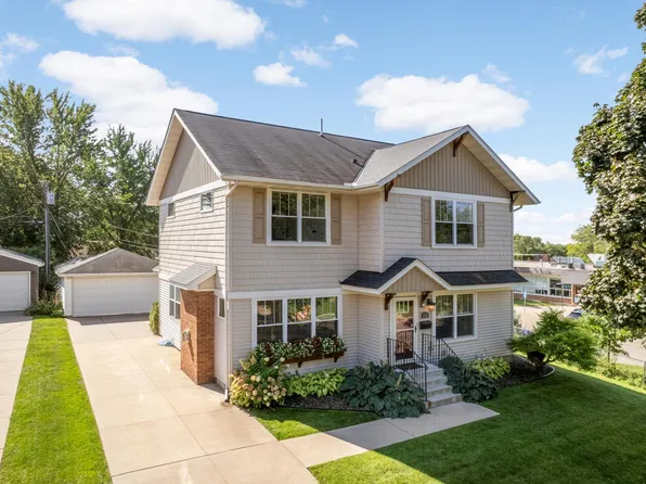 1636 Saunders Ave, Saint Paul, MN 55116
