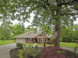 171 Woodcliff Pl, Springdale, AR 72764