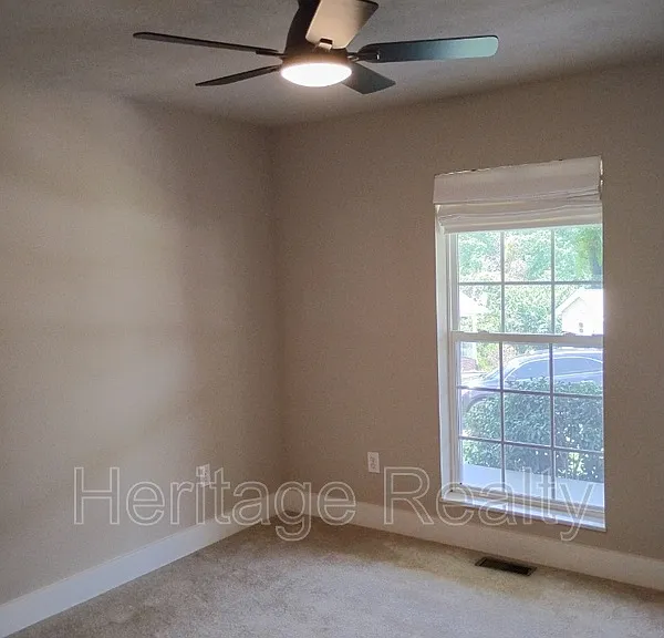2707 Lady Bug Ln — Photo 13