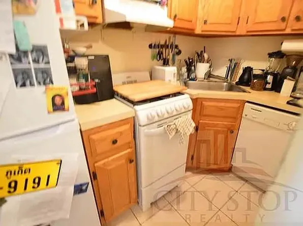 49 West 74th Street image 9 of 14