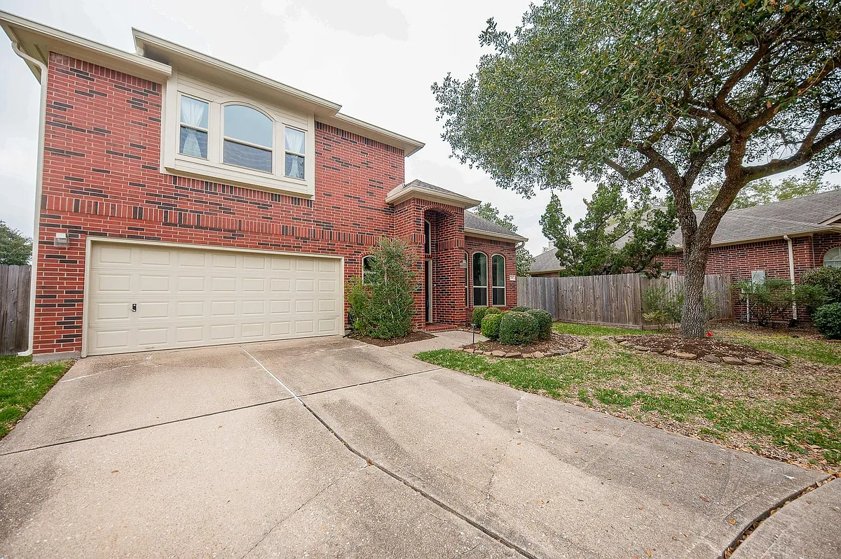 Building Photo - 206 Cheswick Cir