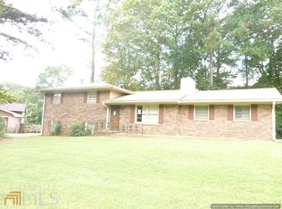 2477 Burton Cir, Morrow, GA