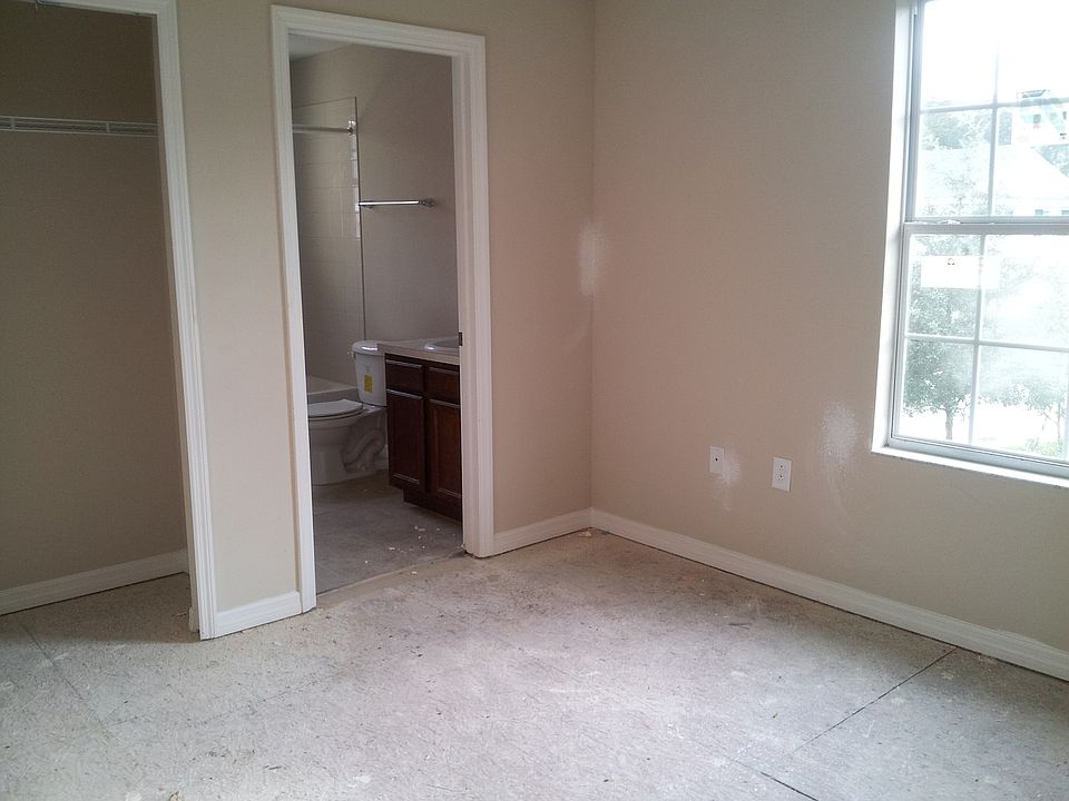 1st image of 10643 Regent Square Dr #1407