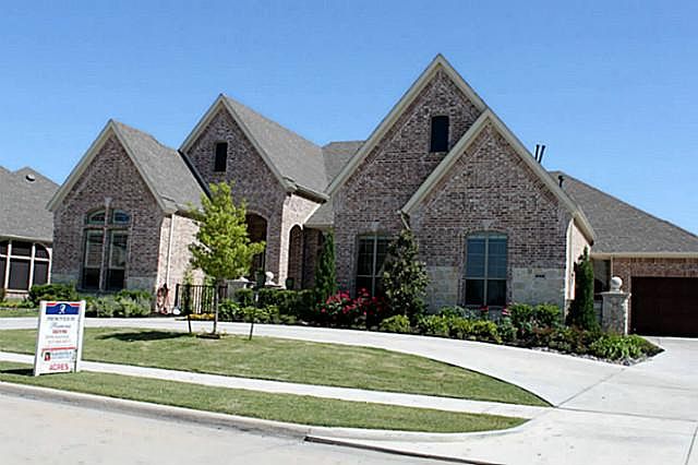 1st image of 2412 Lilyfield Dr