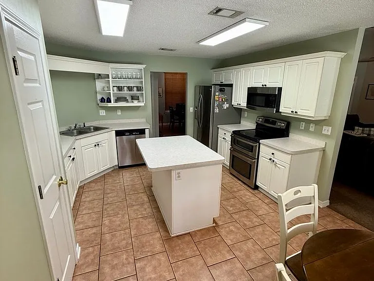1243 Jefferyscot Dr — Photo 10