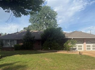 3225 N Glenhaven Dr, Midwest City, OK 73110