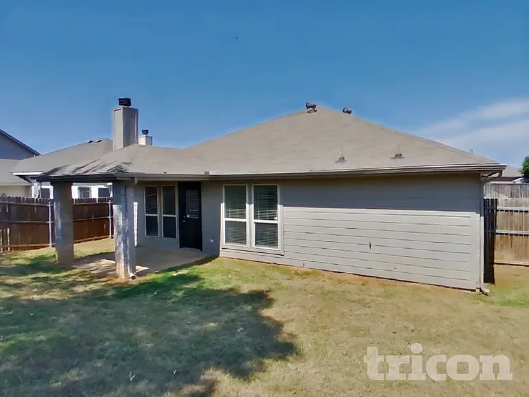 304 Sardius Blvd — Photo 16