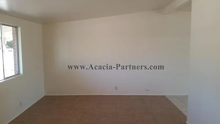 4 bed, 2.0 bath, 1249 sqft, $1,695 — Photo 2