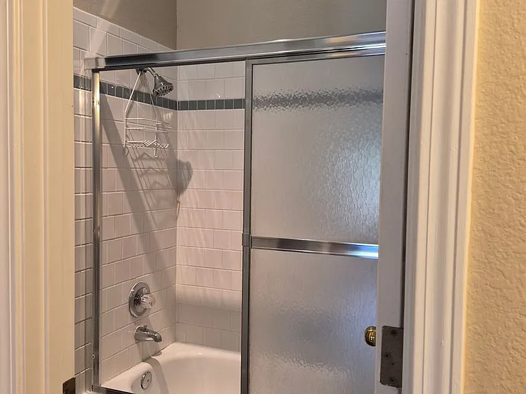 9121 Ridgefield Ave NE — Photo 50