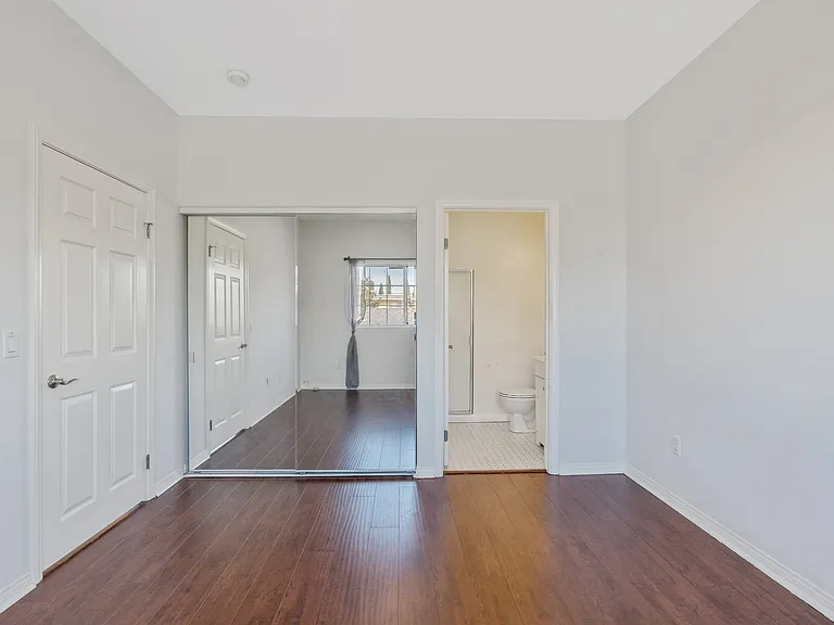 3911 Prospect Ave — Photo 30