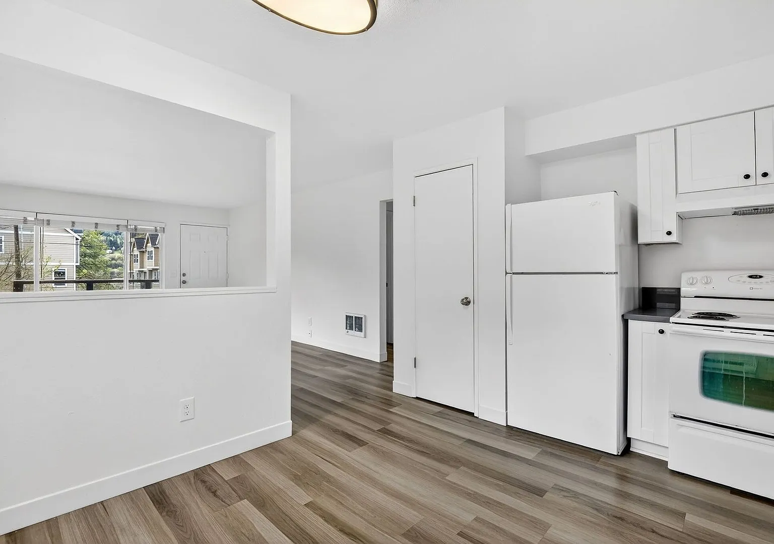 Bridgepointe Apartments — Photo 4