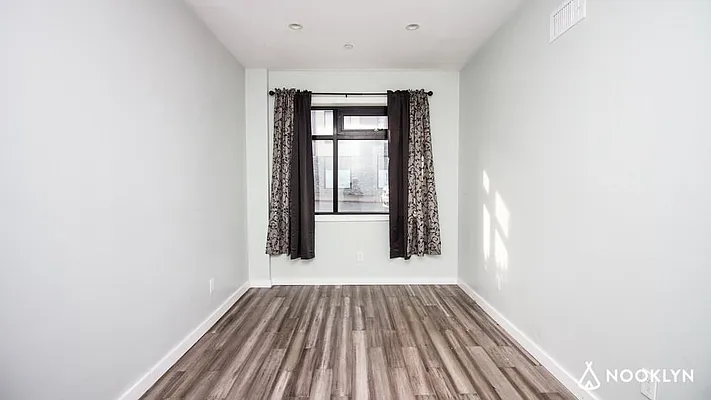Rented by Nooklyn NYC LLC | media 20
