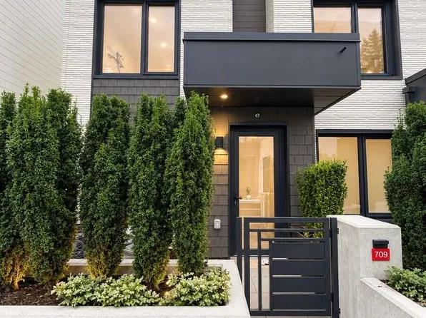 606 Foster Ave #709, Coquitlam, BC V3J 0L5